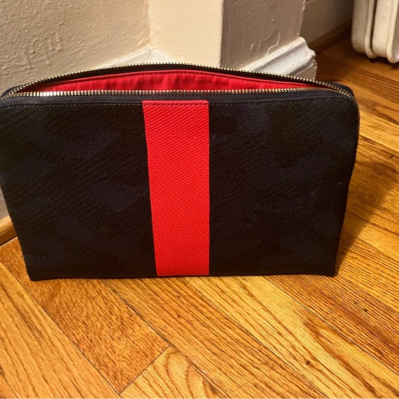 Rothy’s vanity pouch - Picture 4 of 5